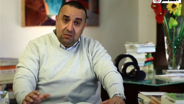 الكاتب وائل لطفي