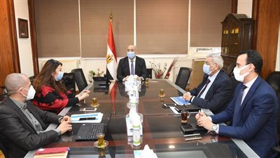 وزير الإسكان يتابع الموقف التنفيذي لمشروع التنمية الحضرية المتكاملة 