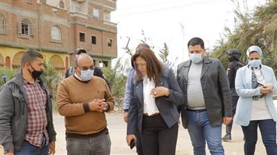 محافظ دمياط تتفقد الأعمال الجارية بمشروع تغطية ترعة الخياطة