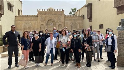 زوجات سفراء 20 دولة يزورن منطقة مجمع الأديان بمصر القديمة