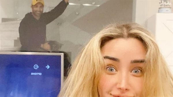 هنا الزاهد وزوجها