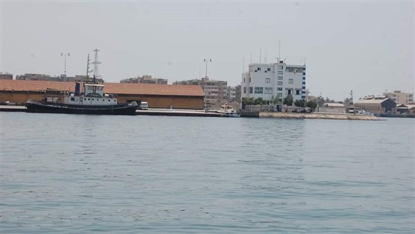 موانئ السويس