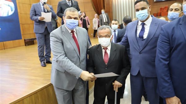 وزير القوى العاملة