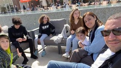 أحدث ظهور لمعز مسعود مع حلا شيحة بصحبة أبنائهما (صورة)