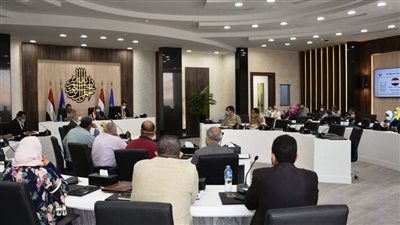 محافظ أسوان: البدء في 71 مشروعًا بقرى مركزي كوم أمبو وإدفو