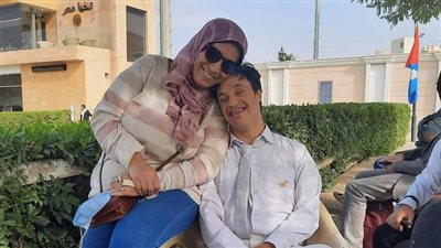 كان أول أبطال متلازمة داون في لعبة الباتيناج.. رحلة كفاح أم مع ابنها من ذوي الهمم (صور)