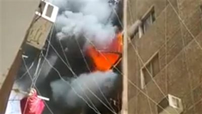 السيطرة على حريق بشقة سكنية في فيصل (فيديو)