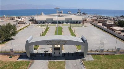 إعادة فتح ميناء السخنة بعد تحسن الأحوال الجوية