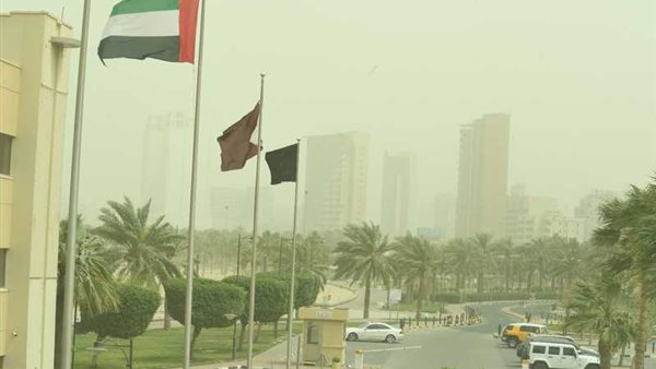 الغبار يجتاح الكويت