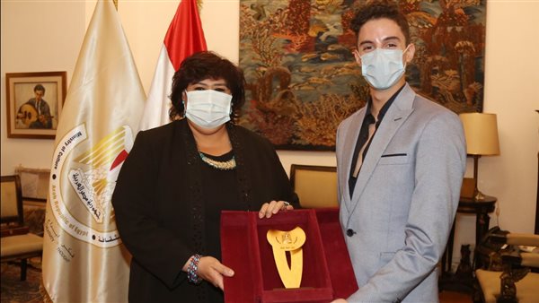 تكريم وزيرة الثقافة