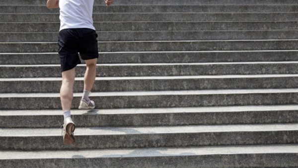 فوائد صعود السلم