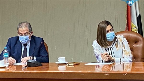 أثناء الإجتماع 