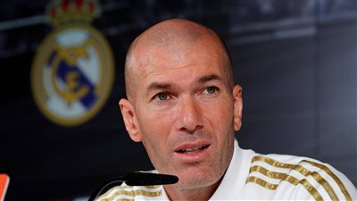 تطورات مثيرة بشأن مستقبل زيدان مع ريال مدريد
