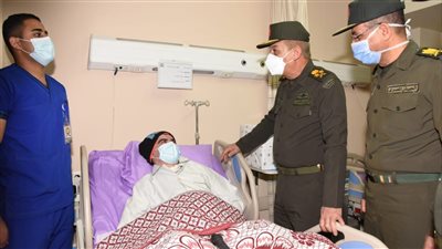 وزير الدفاع يزور عددًا من مرضى ومصابي القوات المسحلة: 