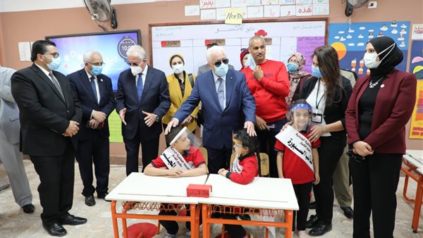 افتتاح المدرسة المصرية