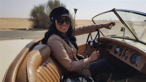 المطربة أمينة