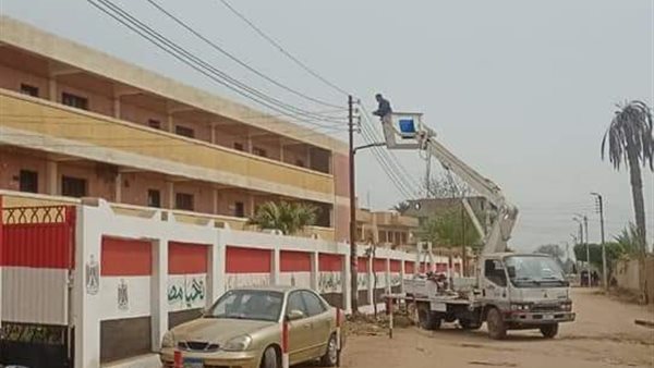 صيانة الأعمدة الكهربائية