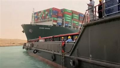 موقع متخصص فى تتبع حركة السفن ينشر فيديو لتحركات السفينة الجانحة في قناة السويس