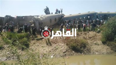السكة الحديد عن سبب حادث قطاري سوهاج: مجهولون فتحوا بلف الخطر ما أدى إلى الاصطدام