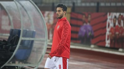 الأهلي يحتفل بعيد ميلاد لاعبه حمدي فتحي الـ27