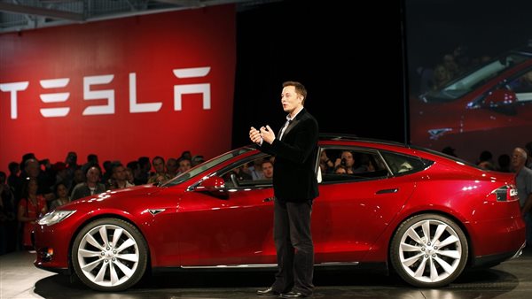 سيارة تيسلا