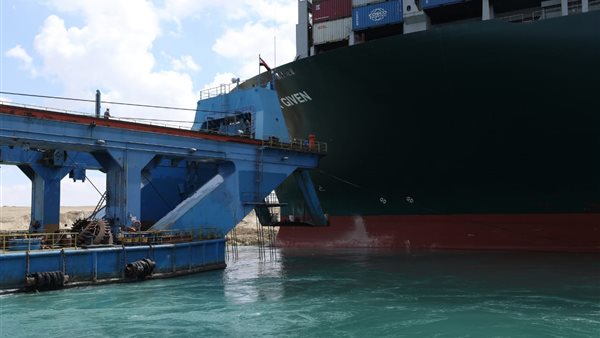 أعمال تكريك أسفل