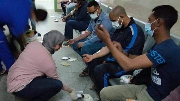 توافد الشباب للتبرع