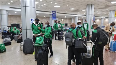 وصول بعثة جزر القمر للقاهرة استعدادًا لمواجهة المنتخب الوطني (صور)