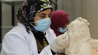 يعمل به 44 فناناً.. الآثار تفتتح مصنع المستنسخات الآثرية في العبور 