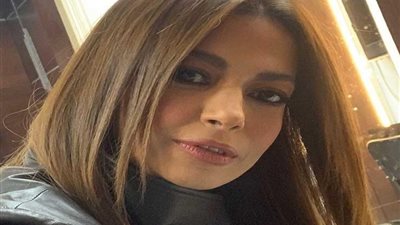 داليا مصطفى تطلب الدعاء لنجل إيناس عز الدين بسبب إجرائه عملية جراحية في المُخ