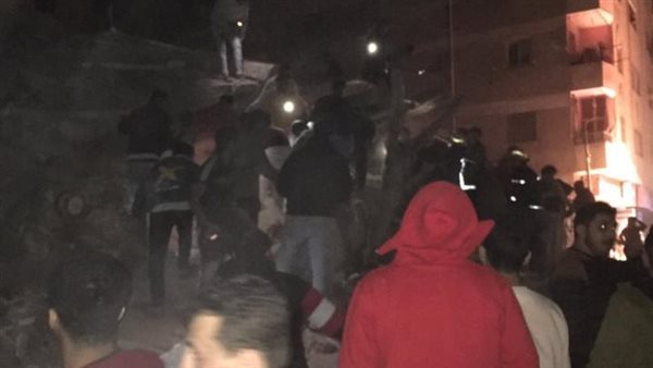  انهيار عقار عين