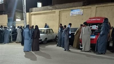 أهالي محافظة سوهاج يشيعون 7 ضحايا من حادث قطاري طهطا (صور)