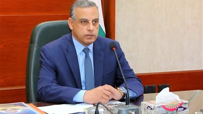 محافظ سوهاج يثمن مجهودات الأهالي وأجهزة الدولة في التعامل مع حادث السكة الحديد