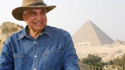 زاهي حواس: المتحف المصري الكبير يعرض 5398 قطعة أثرية لتوت عنخ آمون 