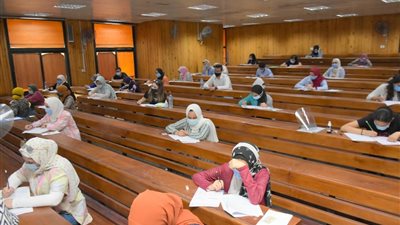 مصدر يكشف موعد أداء الطلاب المعتذرين امتحاناتهم بالترم الأول في الجامعات