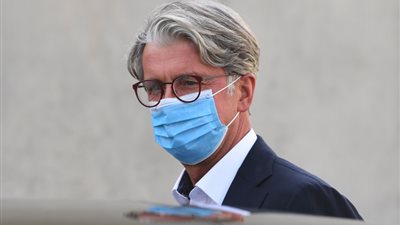 فولكس فاجن لصناعة السيارات تطالب مديرين سابقين بـ35 مليار دولار