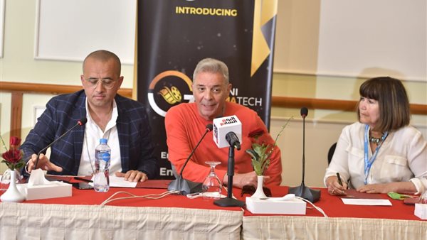 محمود حميدة أثناء