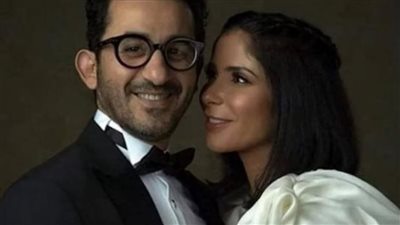 منى زكي تروي قصة حبها لأحمد حلمي من تعرفهما حتى زواجهما