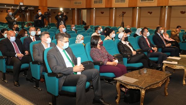 توقيع شركاء العمل