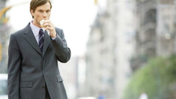 تناول الطعام أثناء