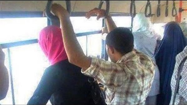 التحرش داخل أتوبيس