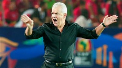 مدرب مصر الأسبق.. الانتقادات تلاحق أجيري بعد خسارته مع المكسيك في ودية باراجواي 