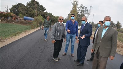محافظ القليوبية يتفقد مشروعات الرصف والصرف الصحى  بمدن طوخ وشبرا الخيمة (صور) 