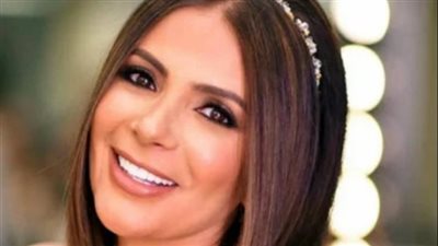 منى زكي تشارك جمهورها تحضيرات شخصيتها فى 