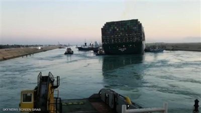 مهاب مميش: السفينة الجانحة بقناة السويس قد تحتاج يومين أو 3 للإبحار مجددًا