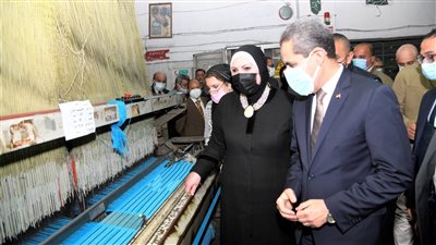 محافظ الغربية: ندرس إنشاء مجمعات صناعية ومراكز تدريب مطورة بالقرى المنتجة 