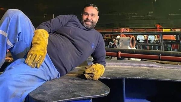 أحد العاملين في هيئة