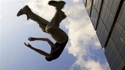 جهات التحقيق تستعلم عن الحالة الصحية لـ شاب سقط من دائري المنيب