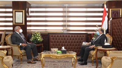 وزير التنمية المحلية يستقبل محافظ الوادي الجديد لبحث المشروعات التنموية بالمحافظة
