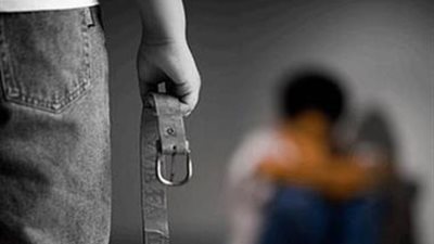 أب يعتدي على طفله بسبب خلافات أسرية بالدقهلية